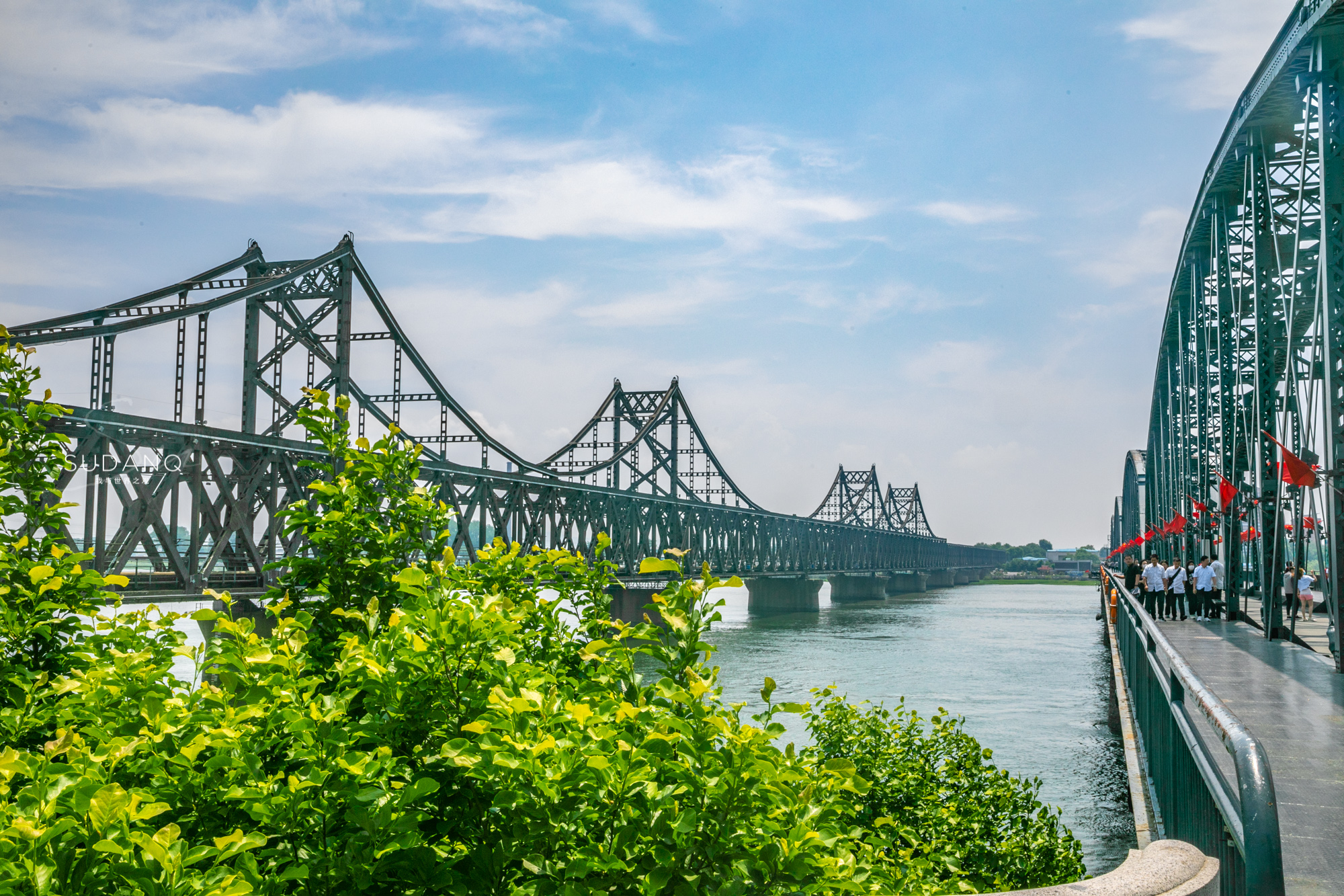 杭州断桥诗情画意，丹东断桥意义非凡：见证了抗美援朝的沧桑历史