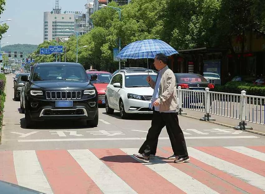 你这是怎么开车呢？再这么下去迟早被KO