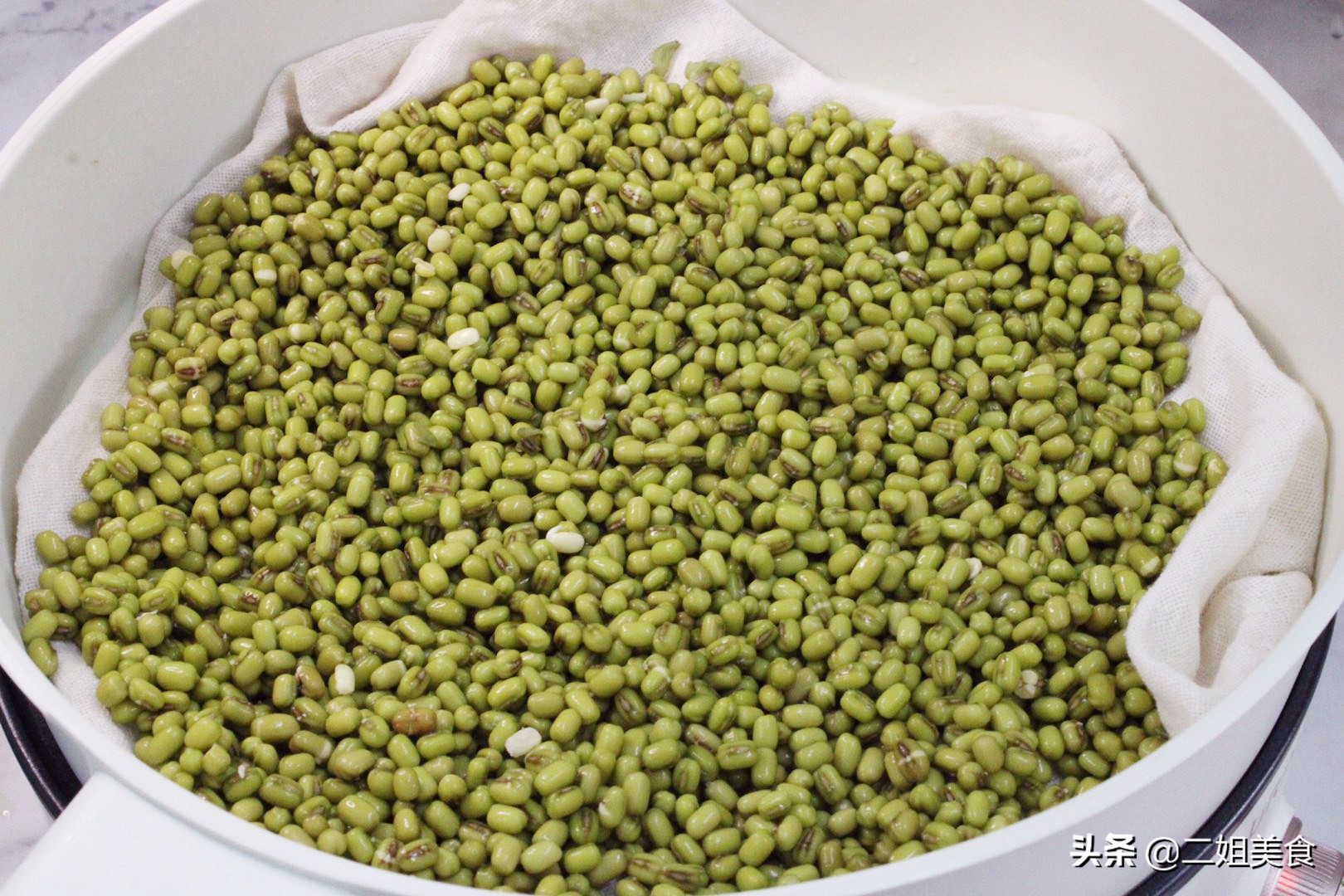 自制软皮绿豆饼,在家自制酥皮冰绿豆饼不用烤箱