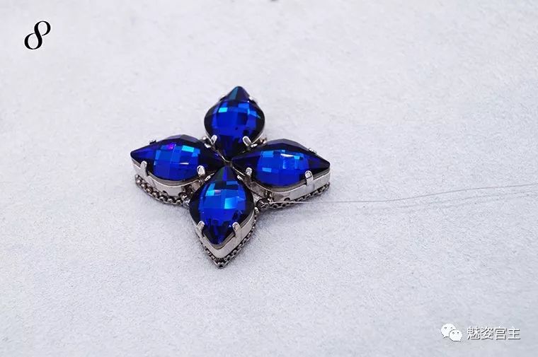 施华洛世奇红色四叶草水晶,红色心形水晶施华洛世奇