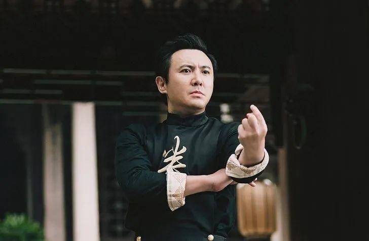 军艺校草沈腾年轻时的视频,沙溢沈腾军艺校草vlog