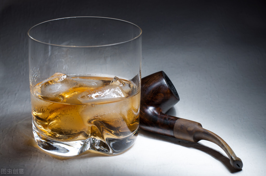 手机壳发黄了怎么清理干净,手机壳发黄怎么清理不用酒和白醋