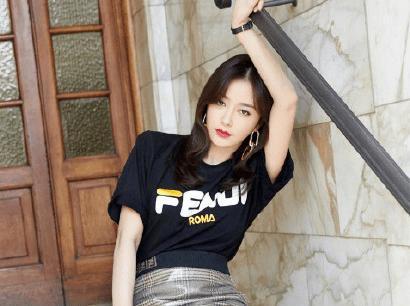 秦岚霸气回应催婚话题，遭网友恶评，学者：都这样，人类就会灭绝