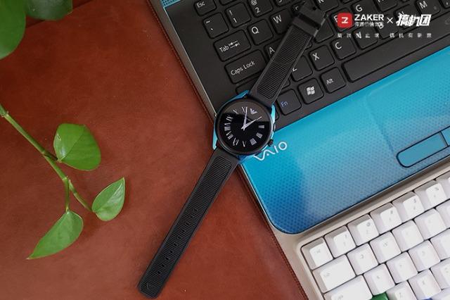 阿玛尼大直径三表盘手表,阿玛尼兔年特定款手表