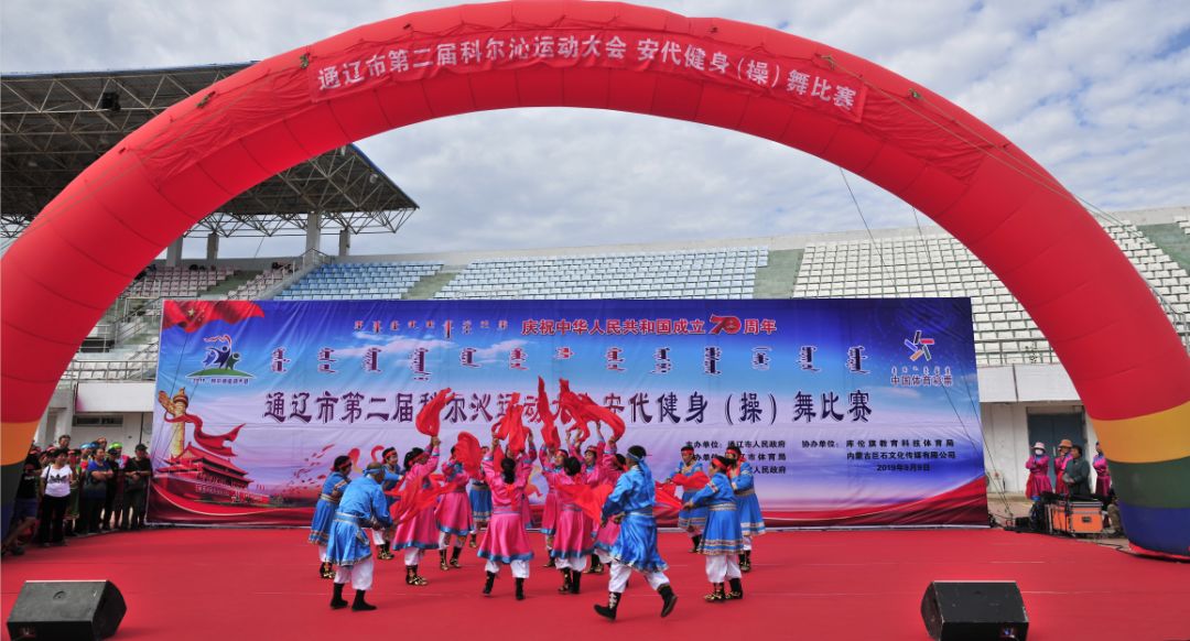 蒙古舞绕肩踮脚,被称为蒙古族舞蹈活化石的安代舞