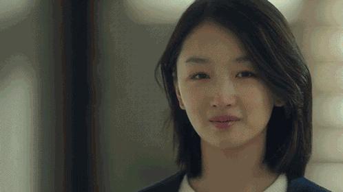 周冬雨出道不到十年拿到六个影后,周冬雨为什么要二夺影后殊荣