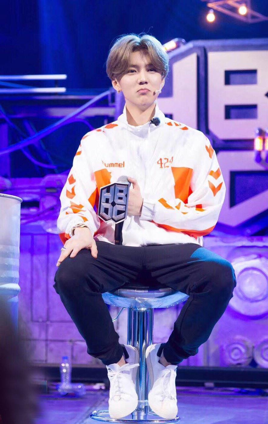 鹿晗、杨桐、毛晓彤带你解锁hummel新潮力，开学就是你主场