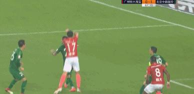 国安到底该不该判点球,手球判罚经典案例