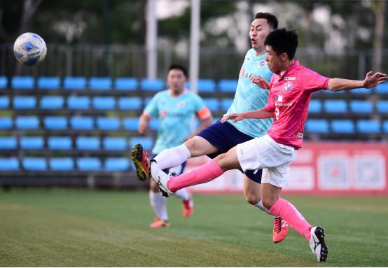 足球联赛榜首之战,榜首大战辽宁新疆