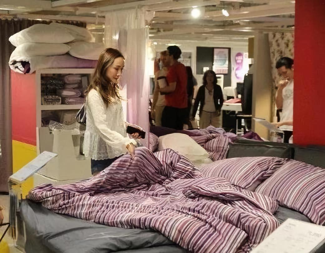 不再富贵！38岁香港女星被曝与富商老公离婚：精打细算找小屋安居