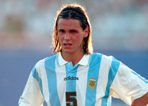 艺术之美！踢法优雅的4大世界顶级后腰现役后腰再无如此大师