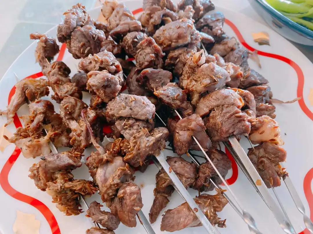 吃是除性以外最爽的事了！心理专家：美食最能表达爱意