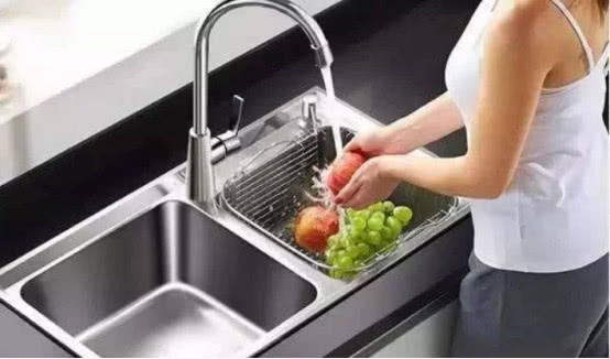 即热式水龙头和小厨宝哪个更好,小厨宝与即热式水龙头哪个好