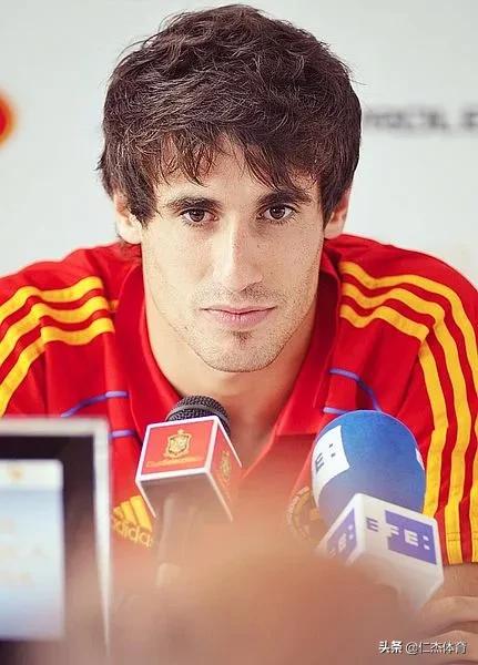 西班牙足球十大球星图片,西班牙足球10大球星