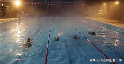 自由泳如何突破2分30秒瓶颈,自由泳遇到瓶颈不知怎么练如何办
