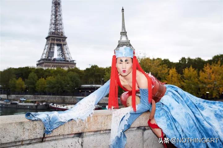 给明星做造型的“垃圾”行为艺术家？雷人背后的那一份深刻……