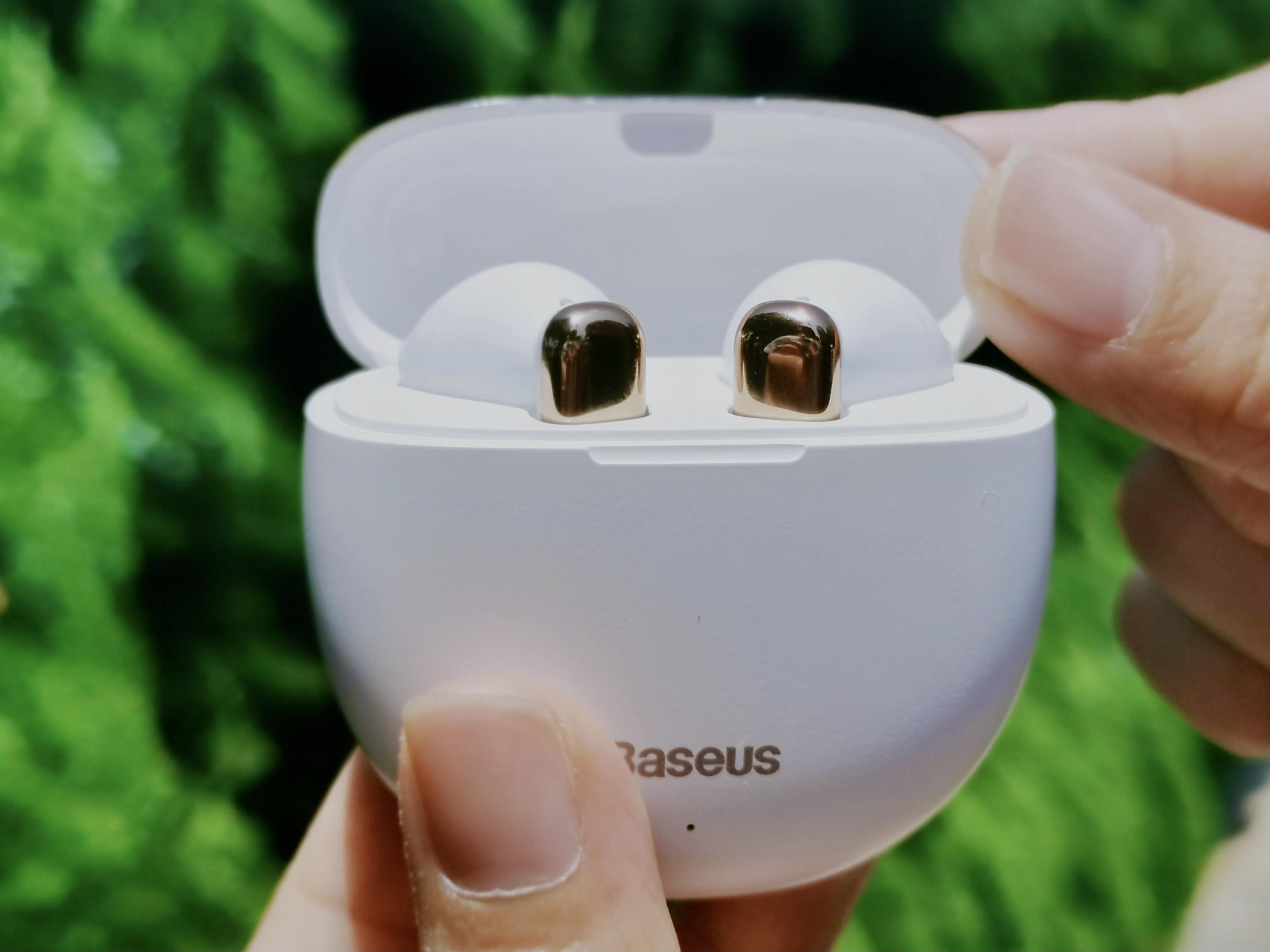 倍思超小耳道耳机,倍思M3半入耳蓝牙耳机入手体验