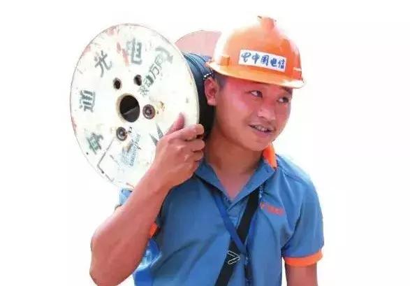 光纤是如何接入互联网的,光纤是怎么实现数据传输的