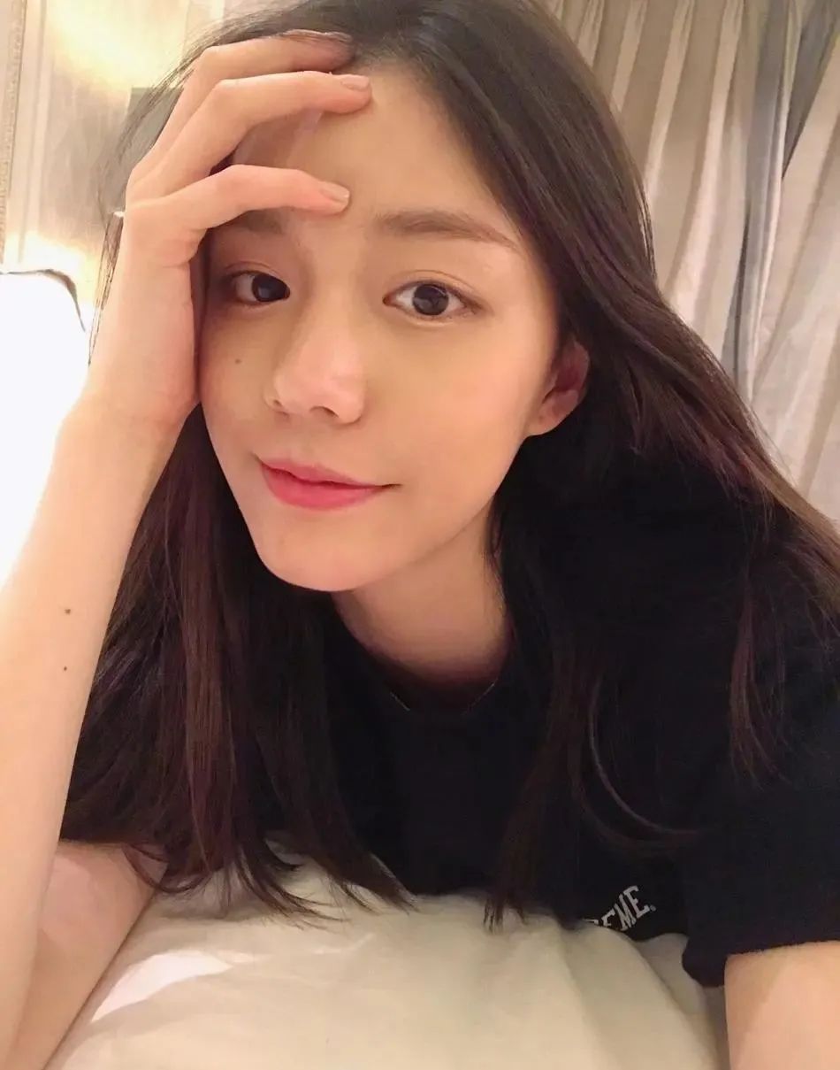 “群聊3姐妹”曾言论惹争议，今王文也逐梦导演圈，另外2位怎样了