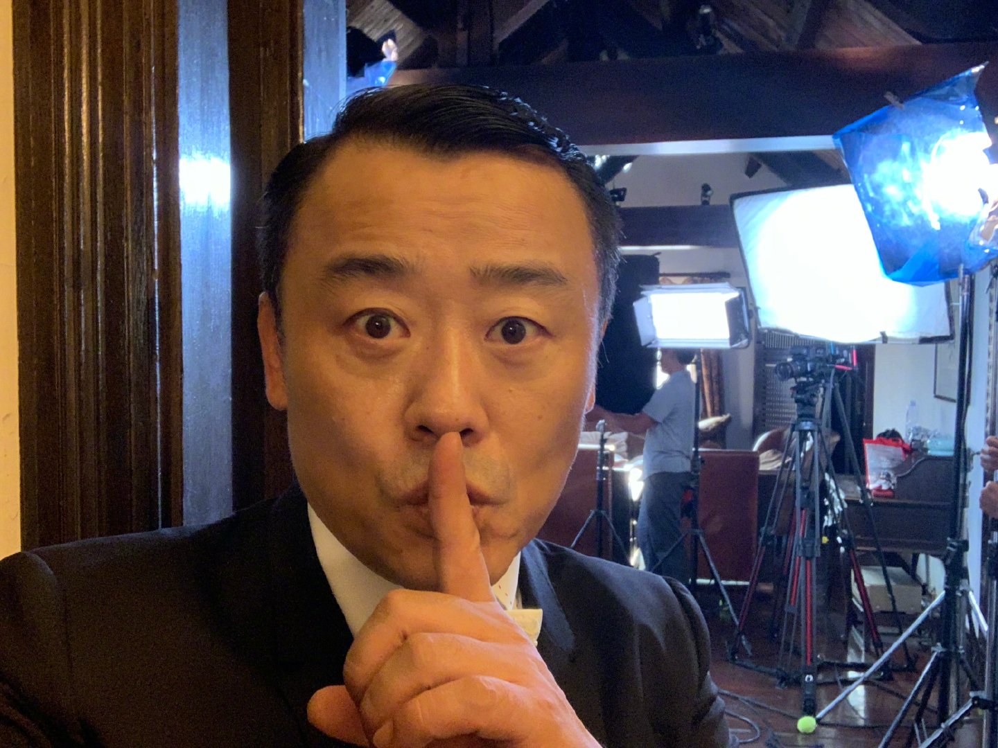 周立波近况回国没,周立波现在还会复出吗