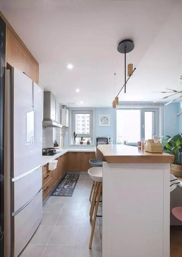 客厅厨房带吧台一体的房子效果图,小户型客厅与卧室吧台隔断