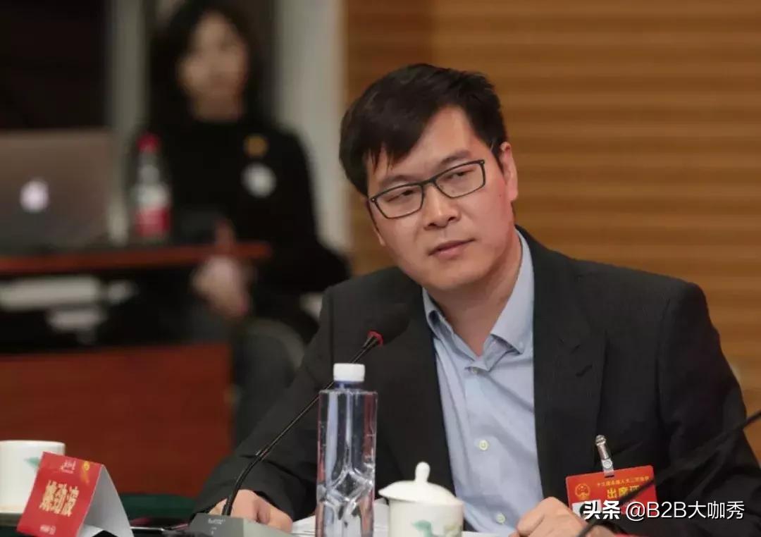 抓鬼路人,抓鬼摆摊