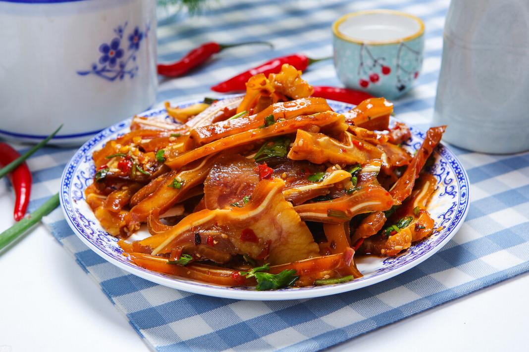 凉拌菜适合夏天吃汤适合冬天吃,天气热了教你6道凉拌菜做法