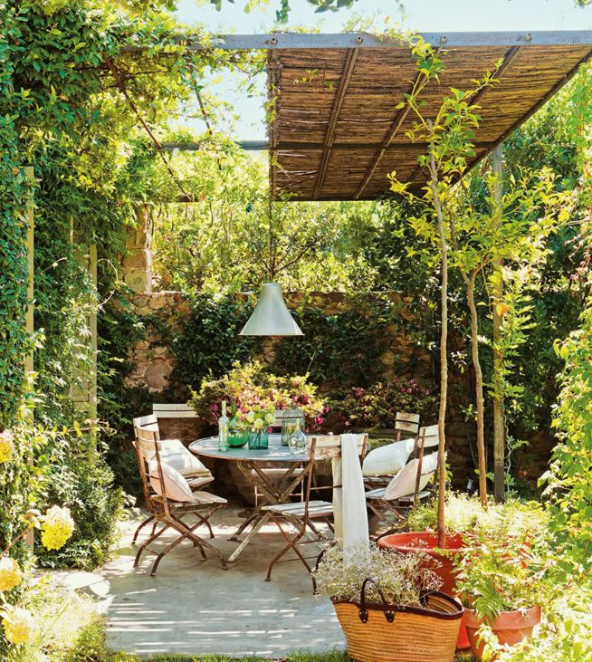 花园怎么布局才会有层次感,露台花园如何分休闲区和种花区