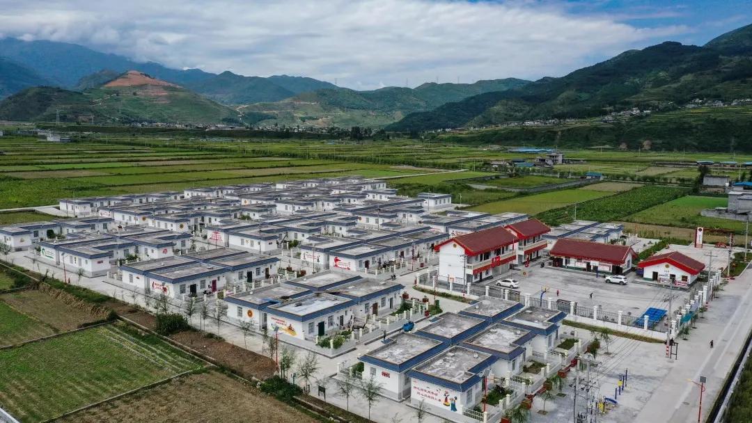 彪炳史册的伟大奇迹全文,伟大壮举中国脱贫攻坚成就展视频