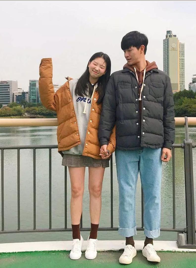 为什么现在流行穿长袜,夏天穿长袜好还是短袜好