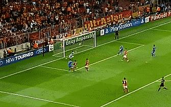 c罗生涯十大不可思议的进球,c罗的过人动作有多牛