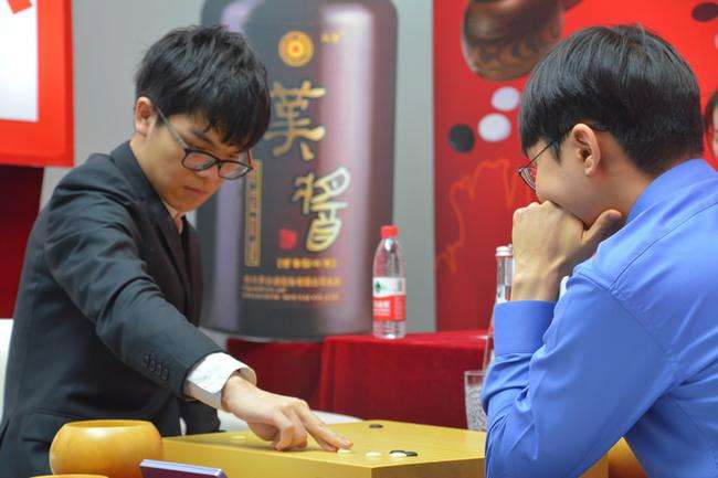 柯洁和朴廷桓历史对战成绩,2019贺岁杯围棋赛柯洁对朴廷桓