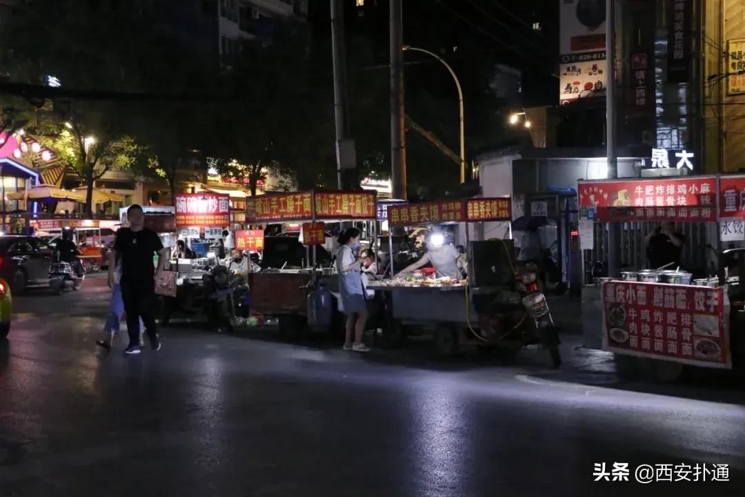 摆摊人的真实经历到底赚不赚钱,90后摆摊的经历和感受