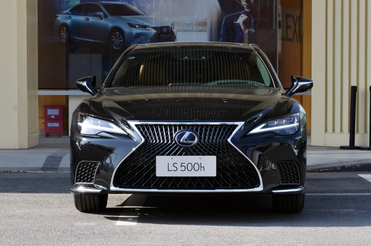 雷克萨斯ls500h二手车,38号车评中心测试雷克萨斯ls500h