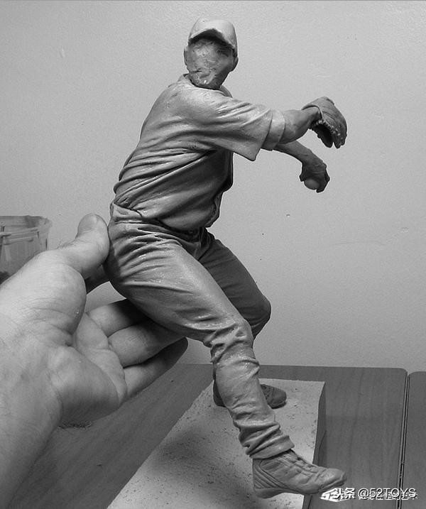 西西弗斯雕塑图片,巨型雕塑托尼斯塔克