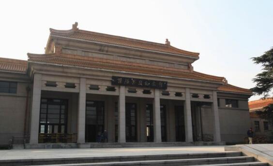 徐州十大好玩的旅游景点，龟山汉墓是西汉时期第六代君主的夫妻合葬墓，气势雄伟罕见