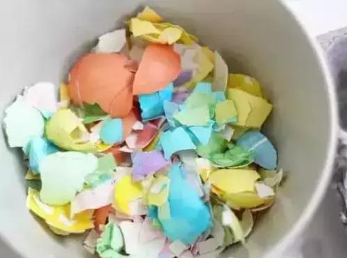 鸡蛋壳托盘手工作品创意,鸡蛋壳手工制作创意粘贴墙面画