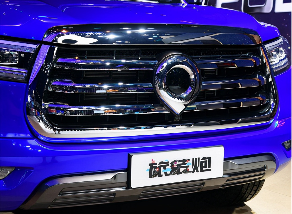 长城全尺寸新皮卡预计上市时间,三把差速锁长城炮越野皮卡