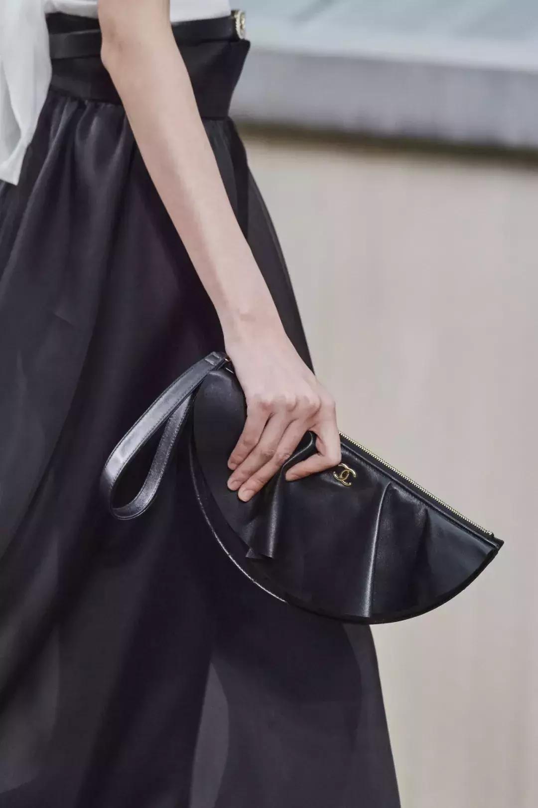 香奈儿新款手袋街拍,香奈儿经典手袋粗花呢