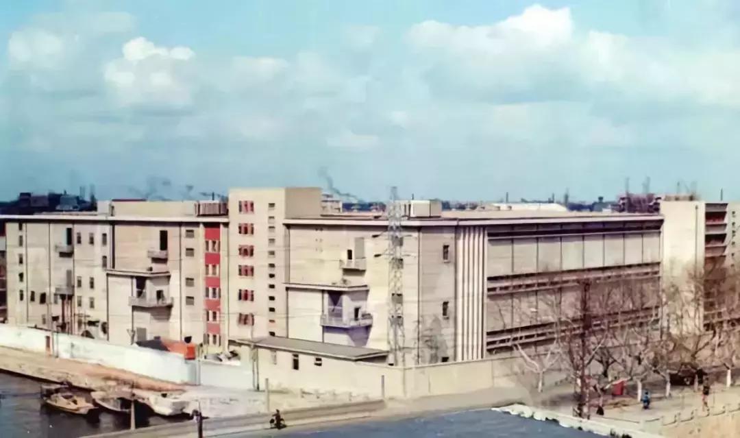 今年一百岁的她，织出全世界最细的纱