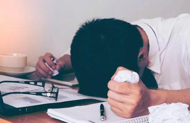 信用卡降额后无力偿还怎么还款,平安信用卡逾期无力偿还协商还款