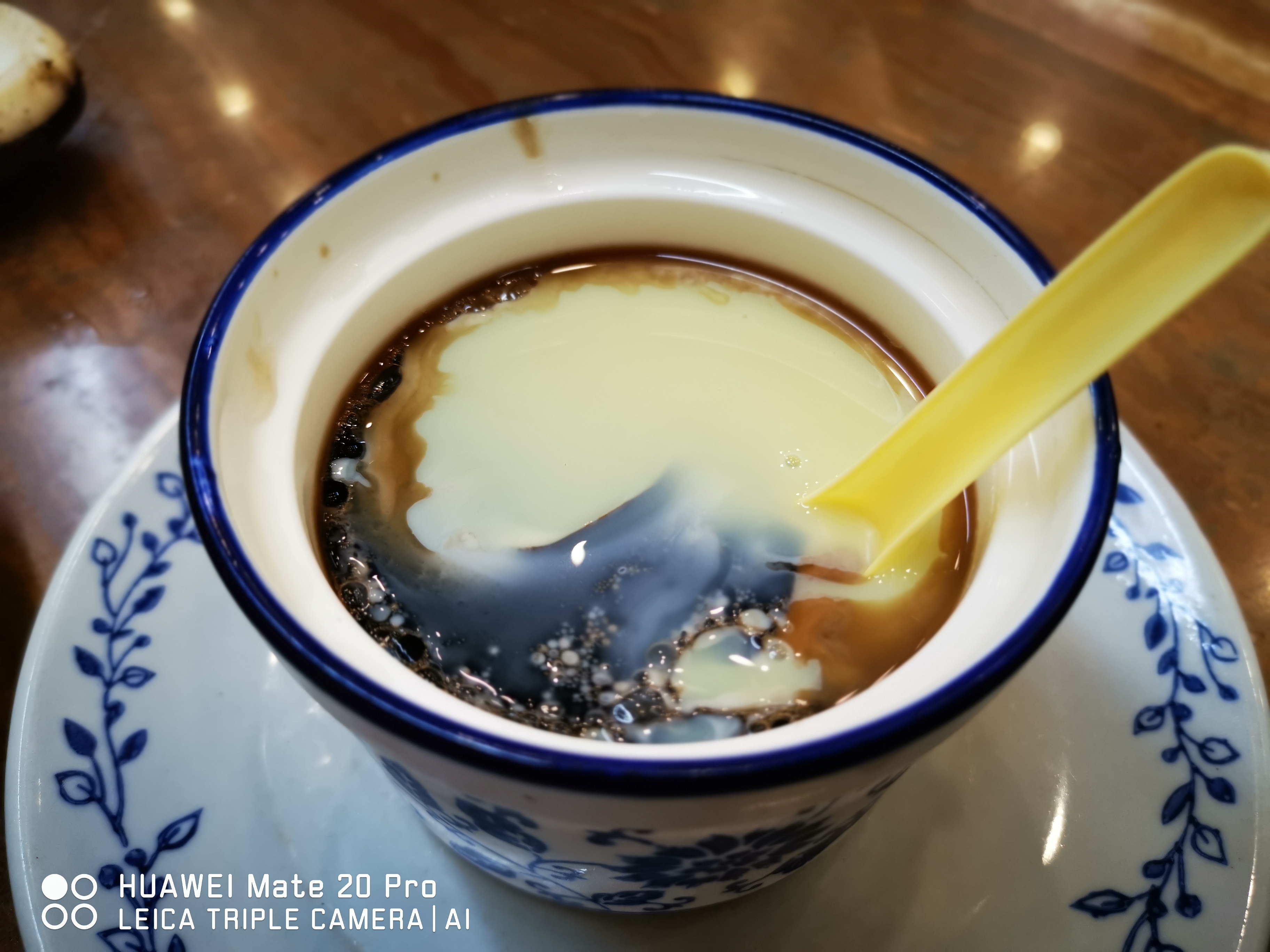 文明路这家近四十载的炖品老店，有几好味几乎每日老广都排长龙？