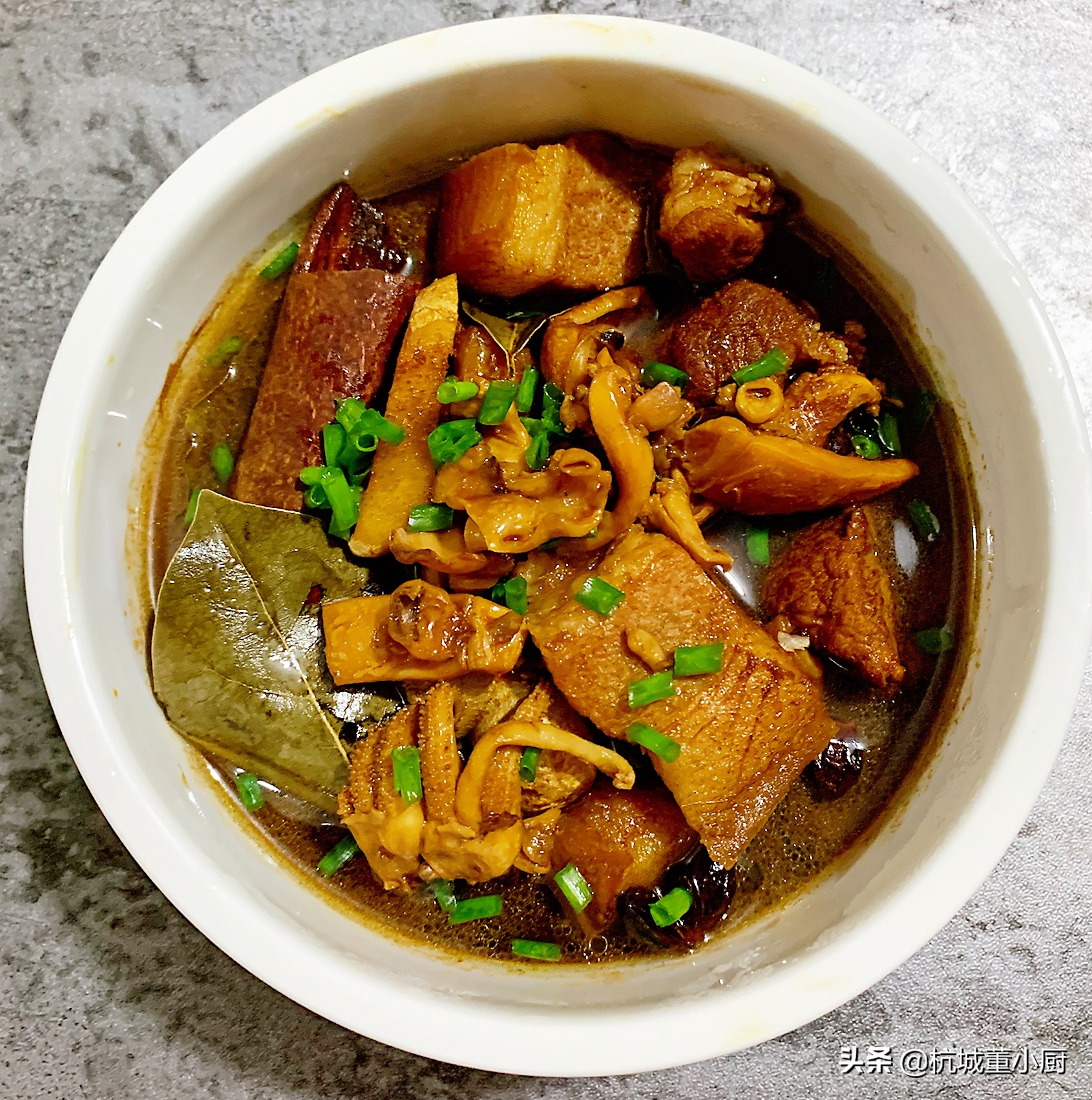 墨鱼干和鱿鱼干哪个烧肉好吃,墨鱼干土豆烧肉的做法