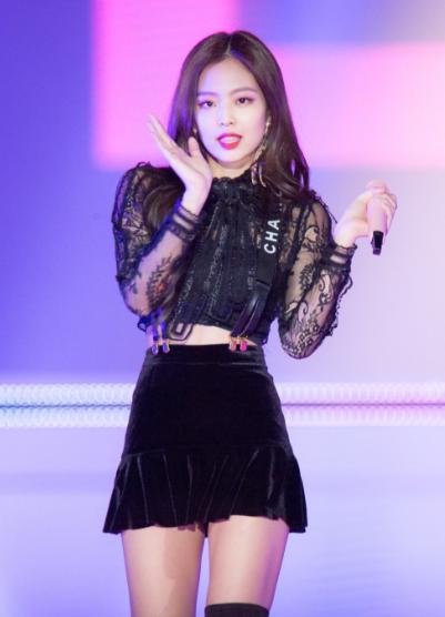 李彩玲家境富裕,家庭和谐的爱豆