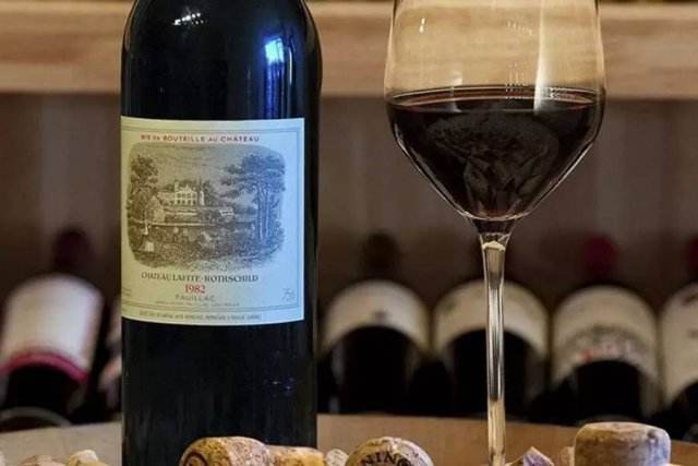 拉菲传说与拉菲的区别,拉菲传说多少钱一瓶