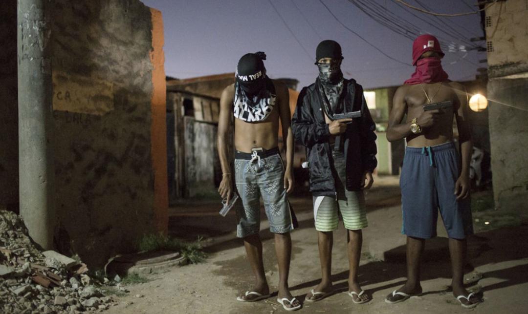 食人鱼巴西,巴西黑帮封城抗疫