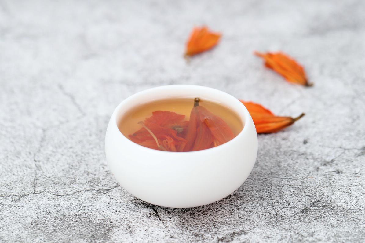 咽痒咳嗽白痰吃什么止咳药,清痰利咽润喉的茶饮