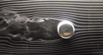 让羽毛球在空中飞舞,让羽毛球发光