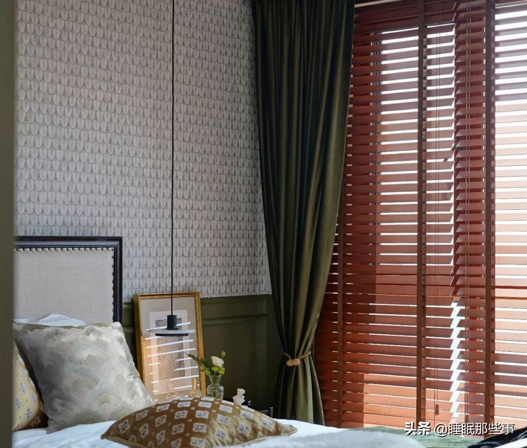 看了一眼她家的绿墙，我觉得我家还可以再抢救一下