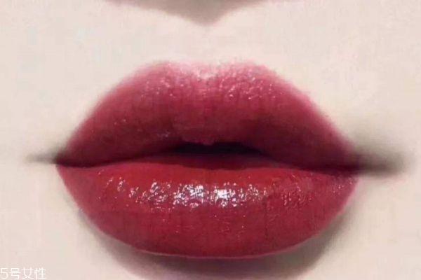 香奈儿154和香奈儿58颜色一样吗 (香奈儿口红58和154号哪个好看)